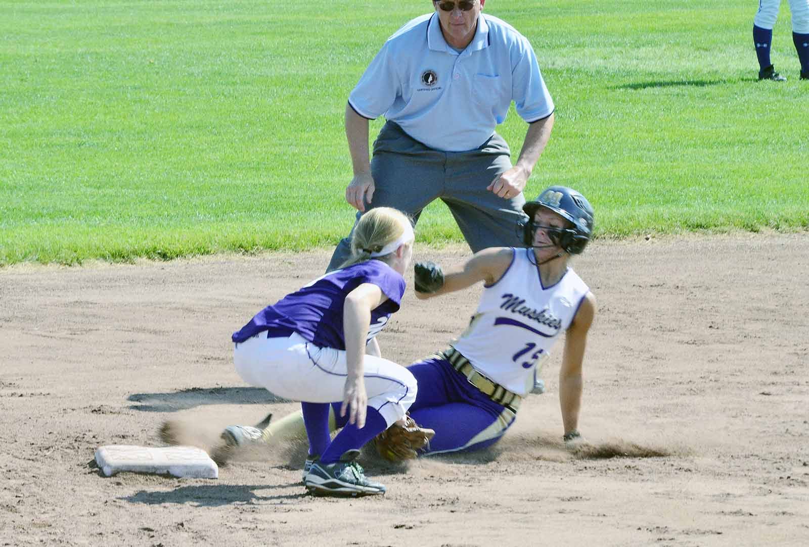072414-spt-mhs sb-shoultz.jpg